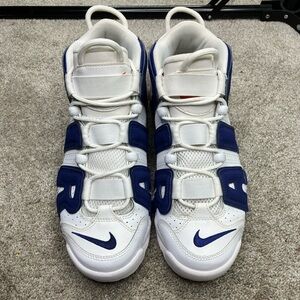 Nike Air More Uptenpo Knicks Size 8.5
Men's